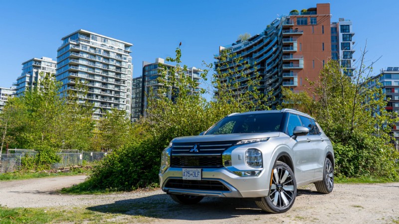 2026 Mitsubishi Outlander Review:Plysch, praktisk trerads SUV för stadsfamiljer 