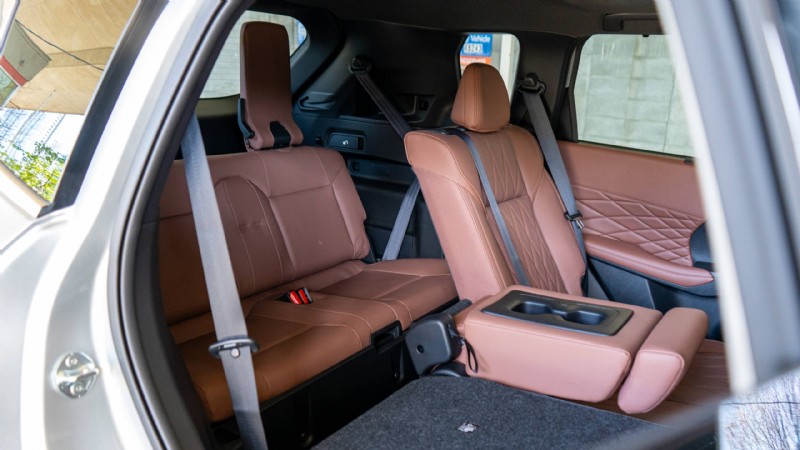 2026 Mitsubishi Outlander Review:Plysch, praktisk trerads SUV för stadsfamiljer 