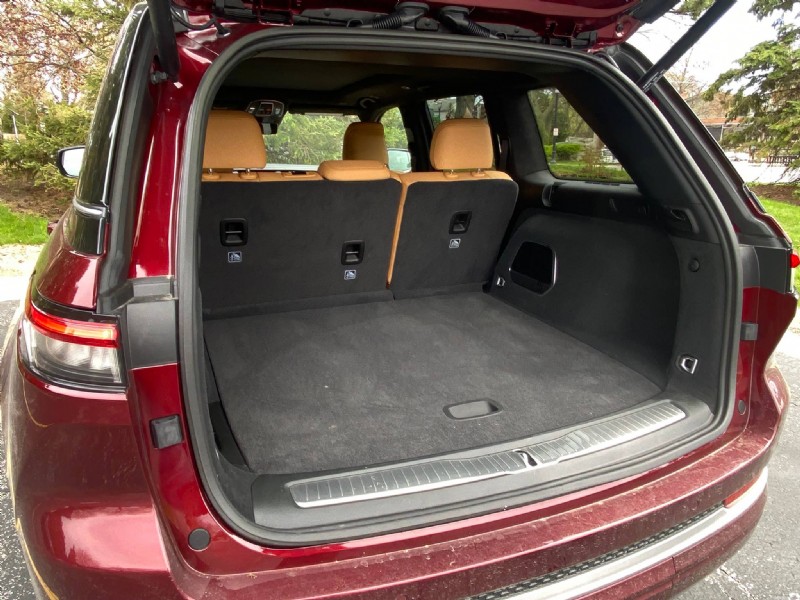 2026 Jeep Grand Cherokee Summit Review:Power, Comfort, and Off‑Road Performance 
