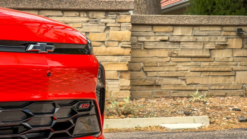 Recension av 2027 Chevrolet Bolt:Varför den senaste modellen möter uppsägningsrykten 