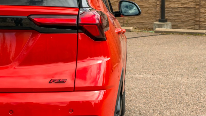 Recension av 2027 Chevrolet Bolt:Varför den senaste modellen möter uppsägningsrykten 