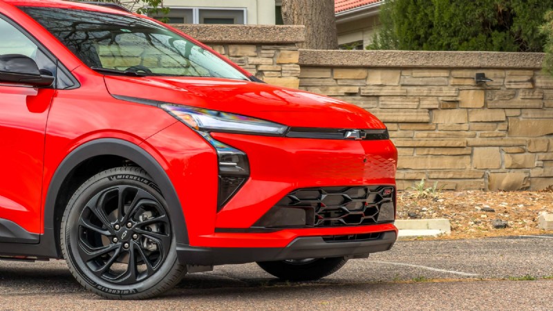 Recension av 2027 Chevrolet Bolt:Varför den senaste modellen möter uppsägningsrykten 