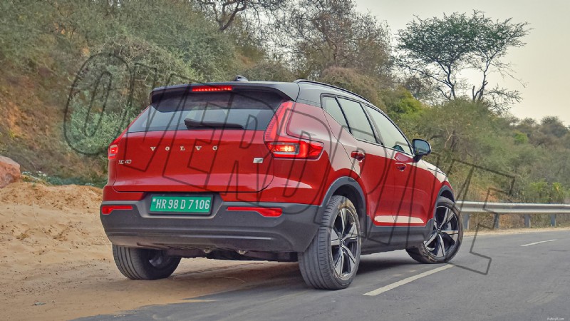 2022 Volvo XC40 Recharge Standard – Exteriöröversikt 