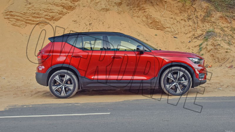 2022 Volvo XC40 Recharge Standard – Exteriöröversikt 