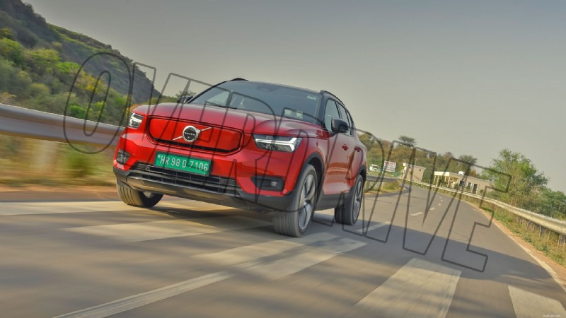 2022 Volvo XC40 Recharge Standard – Exteriöröversikt 