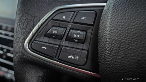 Mahindra Scorpio‑N 2022 Z8L Bensin MT:6-växlad, 6-sitsig interiör – fullständiga specifikationer och höjdpunkter 