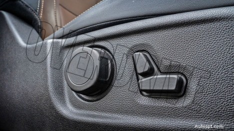 Mahindra Scorpio‑N 2022 Z8L Bensin MT:6-växlad, 6-sitsig interiör – fullständiga specifikationer och höjdpunkter 