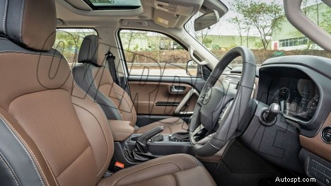 Mahindra Scorpio‑N 2022 Z8L Bensin MT:6-växlad, 6-sitsig interiör – fullständiga specifikationer och höjdpunkter 