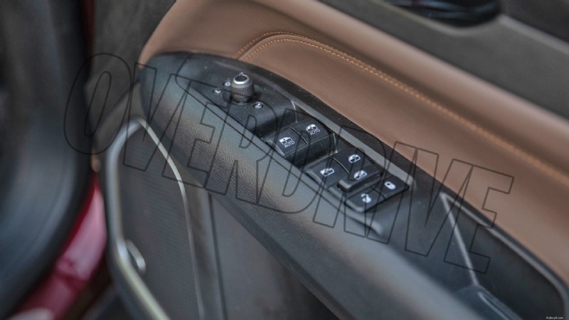 Inuti 2022 Jeep Meridian Limited:Lyxfunktioner och komfort 