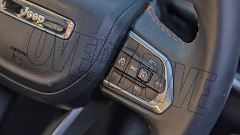 Inuti 2022 Jeep Meridian Limited:Lyxfunktioner och komfort 