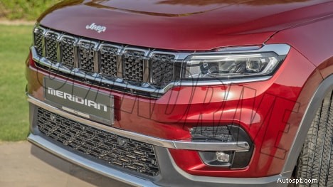 Utforska Jeep Meridian 2022 Limited Exterior – Premium Design &Robust Performance 