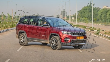 Utforska Jeep Meridian 2022 Limited Exterior – Premium Design &Robust Performance 
