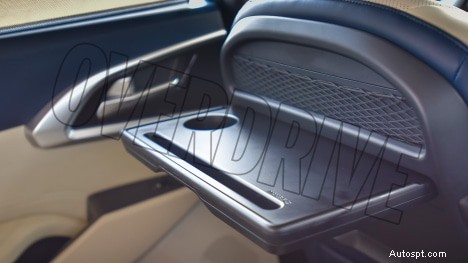 2022 Kia Carens Luxury Plus – 7-sitsig, 1,5 liters motor, 6-växlad automatisk interiör 