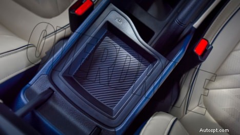 2022 Kia Carens Luxury Plus – 7-sitsig, 1,5 liters motor, 6-växlad automatisk interiör 