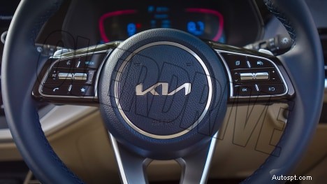 2022 Kia Carens Luxury Plus – 7-sitsig, 1,5 liters motor, 6-växlad automatisk interiör 