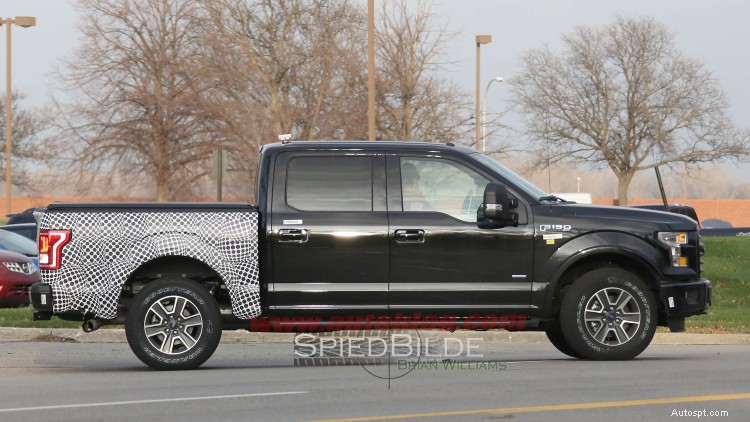 Ford F-150 Prototyp drivs av en Land Rover Turbo-Diesel V6-motor 