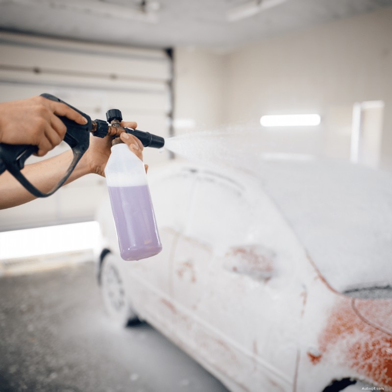 Snow Foam vs. bilschampo:nyckelskillnader och hur man väljer rätt 