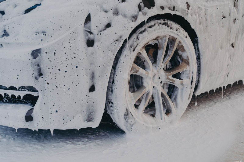 Snow Foam Explained:Rengör din bil säkert med Science 