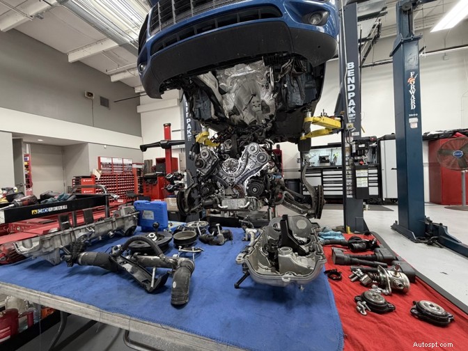 Smart Fix vs Good Fix:Att välja rätt reparation för Porsche Timing Cover-läckor 