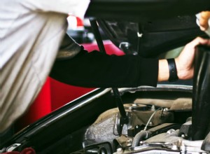 Förbättra din bils livslängd:Den grundläggande guiden till regelbundet underhåll 