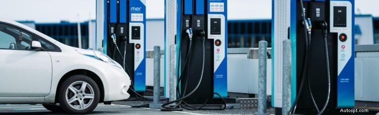 Vad är destinationsladdning? Power din EV medan du utforskar 