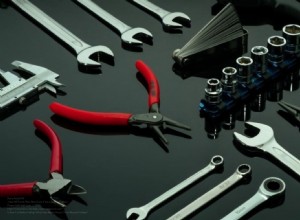 Beyond Voltage:Hur bilverkstäder diagnostiserar felaktiga bilbatterier 