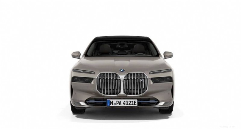 BMW i7 Sedan:Din definitiva guide till att köpa den helt elektriska lyxbilen i Storbritannien 