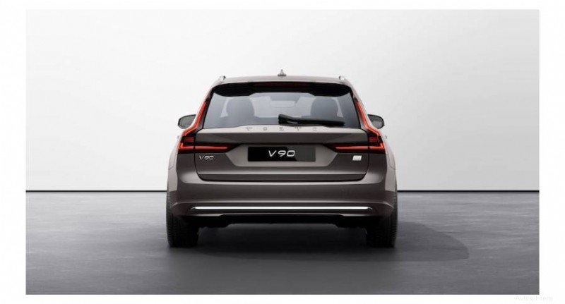 Volvo V90 Recharge Plug-In Hybrid (Estate) – UK Buyer s Guide to the Latest Electric Luxury 