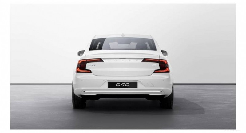 Volvo S90 Recharge Plug-In Hybrid:UK Owner s Guide to the Premium Electric Sedan 