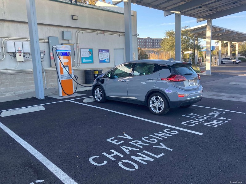 5 viktiga bekvämligheter för en överlägsen laddningsupplevelse för offentlig elbil 