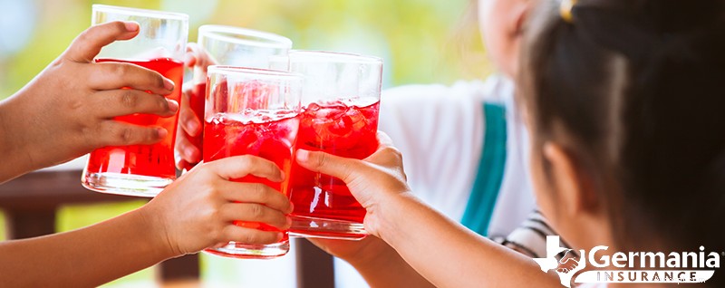 Svalka dig med familjevänliga sommardrinkar – läckra recept för alla åldrar 