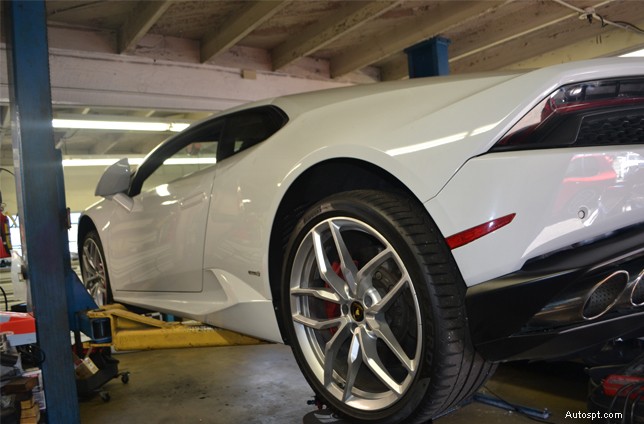Upptäck Ottos European Coach Werks:Premium Care för Rolls-Royce, Bentley, Lamborghini och mer 