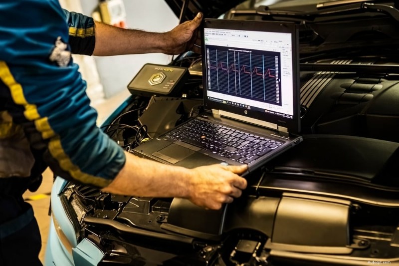 Felsökning av elektrisk parkeringsbroms:vanliga orsaker och snabba lösningar för moderna fordon 