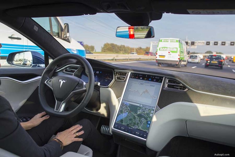 Självkörande bilar förklaras:automationsnivåer och vad du kan förvänta dig 