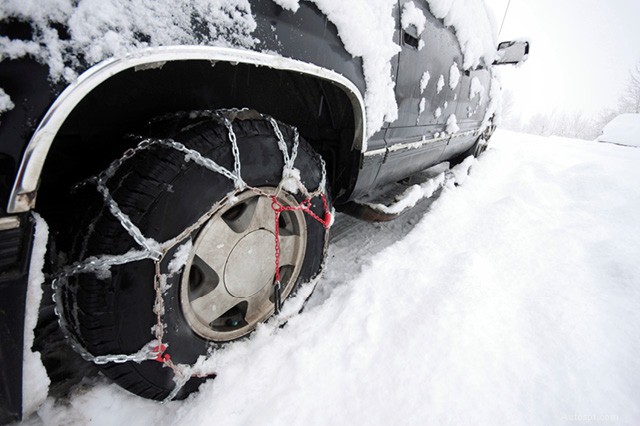 AAA:s expert vinterkörguide:Håll dig säker på snöiga vägar 