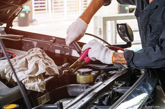 5 viktiga orsaker som utlöser din bils kontrollmotorlampa 