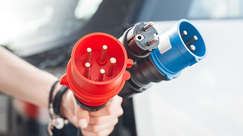 Ultimat guide till EV-laddare, kontakter och laddningshastigheter 