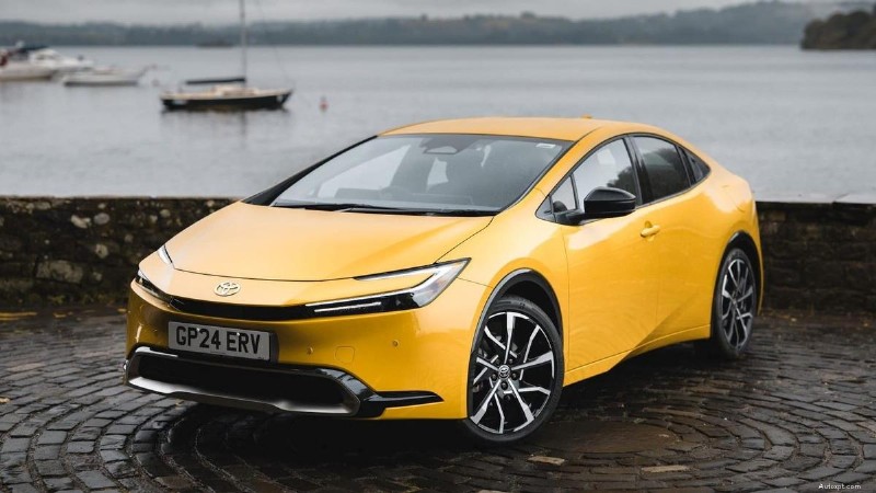 Hybrid, Plug-in Hybrid eller Elbil? Hur man väljer rätt alternativ 2024 