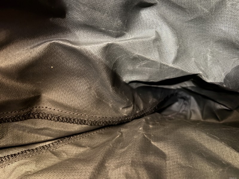 Kraftig bilskydd med inbyggt musavskräckande 