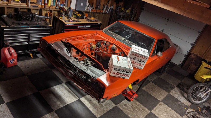 Uppgradering av en ’69 Dodge Charger:Från Bolt-In Suspension Swap till ett större tillverkningsprojekt 