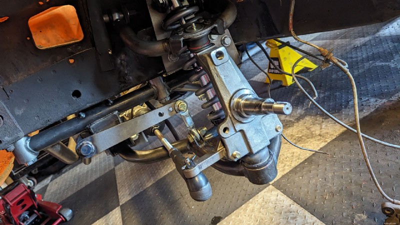 Uppgradering av en ’69 Dodge Charger:Från Bolt-In Suspension Swap till ett större tillverkningsprojekt 