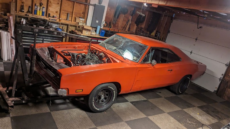 Uppgradering av en ’69 Dodge Charger:Från Bolt-In Suspension Swap till ett större tillverkningsprojekt 