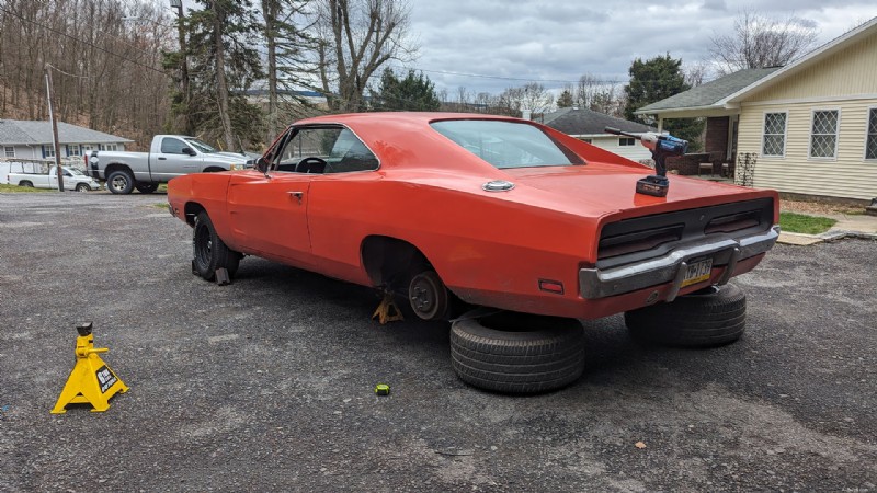 Förvandla en 1969 Dodge Charger:Framgångsrik Heidts 4-länks uppgradering av bakfjädring 