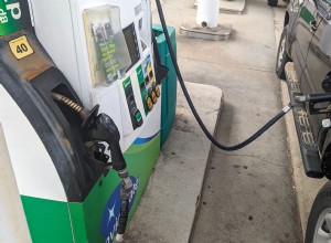 Konsekvenserna av att blanda diesel med bensin i din bil 