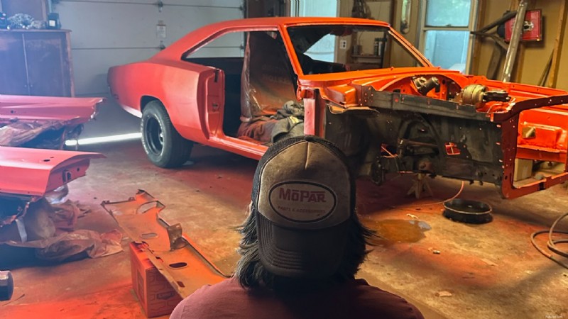 Återuppliva en klassiker:Transforming My 1969 Dodge Charger with Industrial Paint 