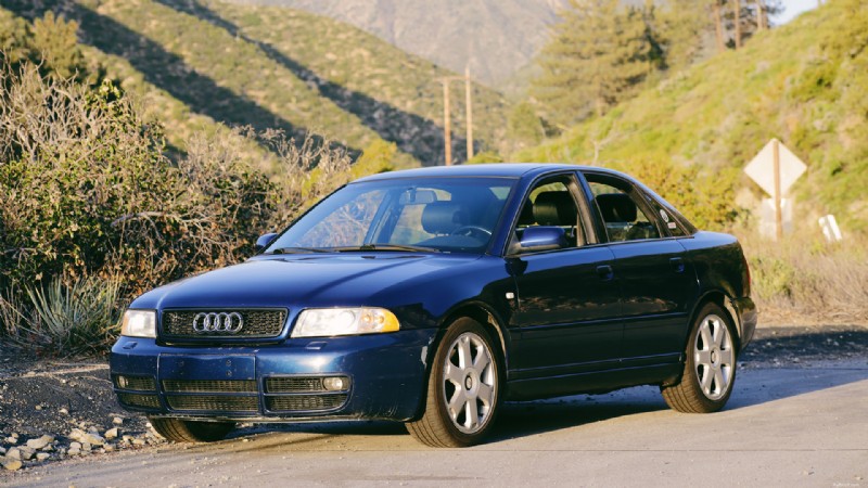 Varför professionellt underhåll är värt investeringen för din Audi S4 