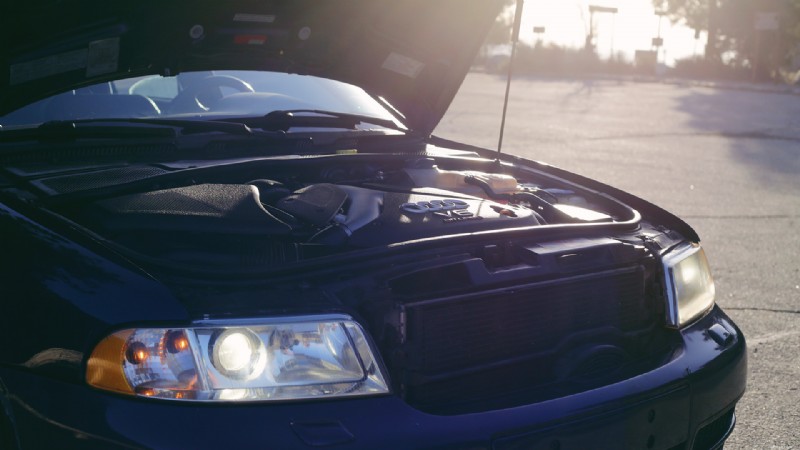 Varför professionellt underhåll är värt investeringen för din Audi S4 
