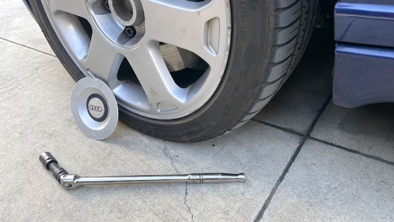 Hur man använder en Breaker Bar:Boost Torque &Unstick Hardware 