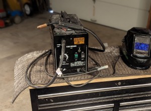 Harbor Freight Chicago Electric Flux-Core Welder:En smart investering för DIY-svetsare 