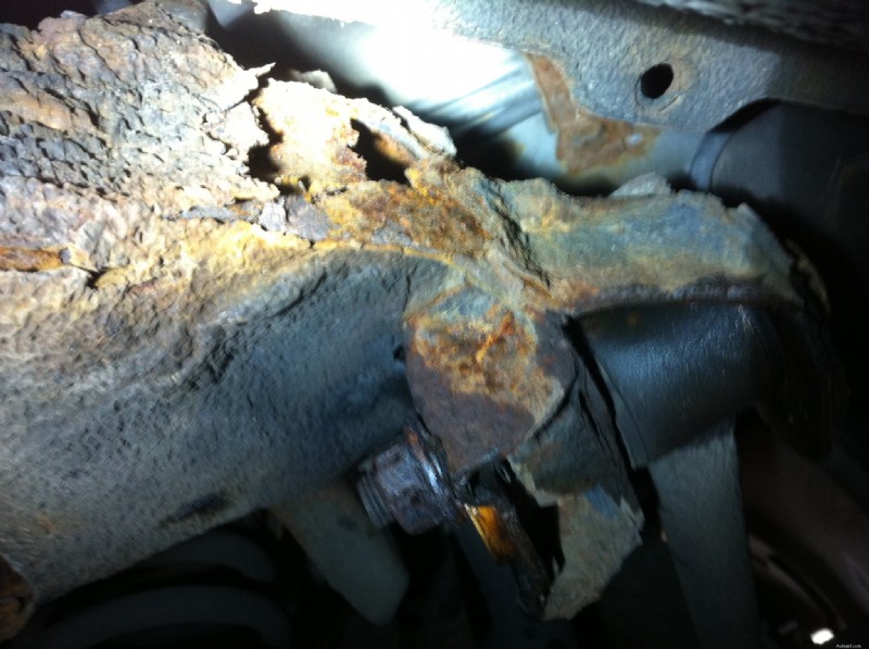 2008 Hyundai Azera rostskada orsakad av Pennsylvania Road Salt – Vad man ska göra 